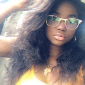 Meet your Posher, Abolade